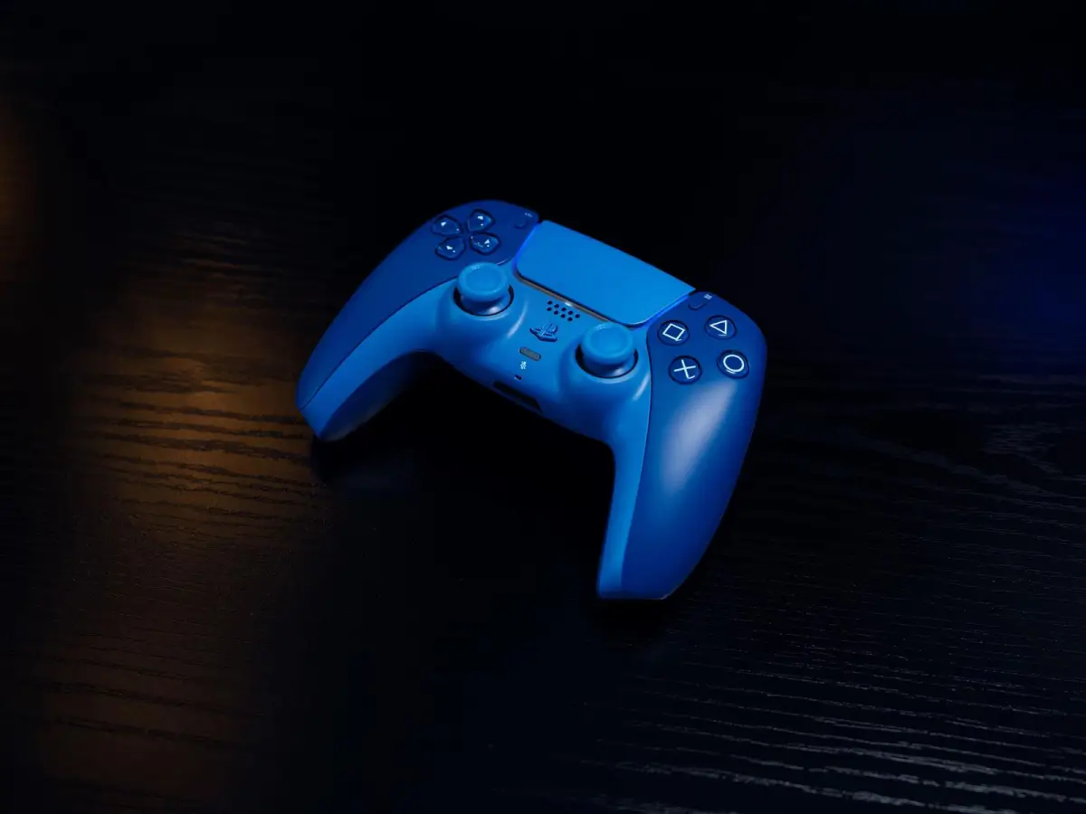 בקר מקורי אלחוטי DualSense Wireless Controller for PS5 - Icon Blue Limited Edition