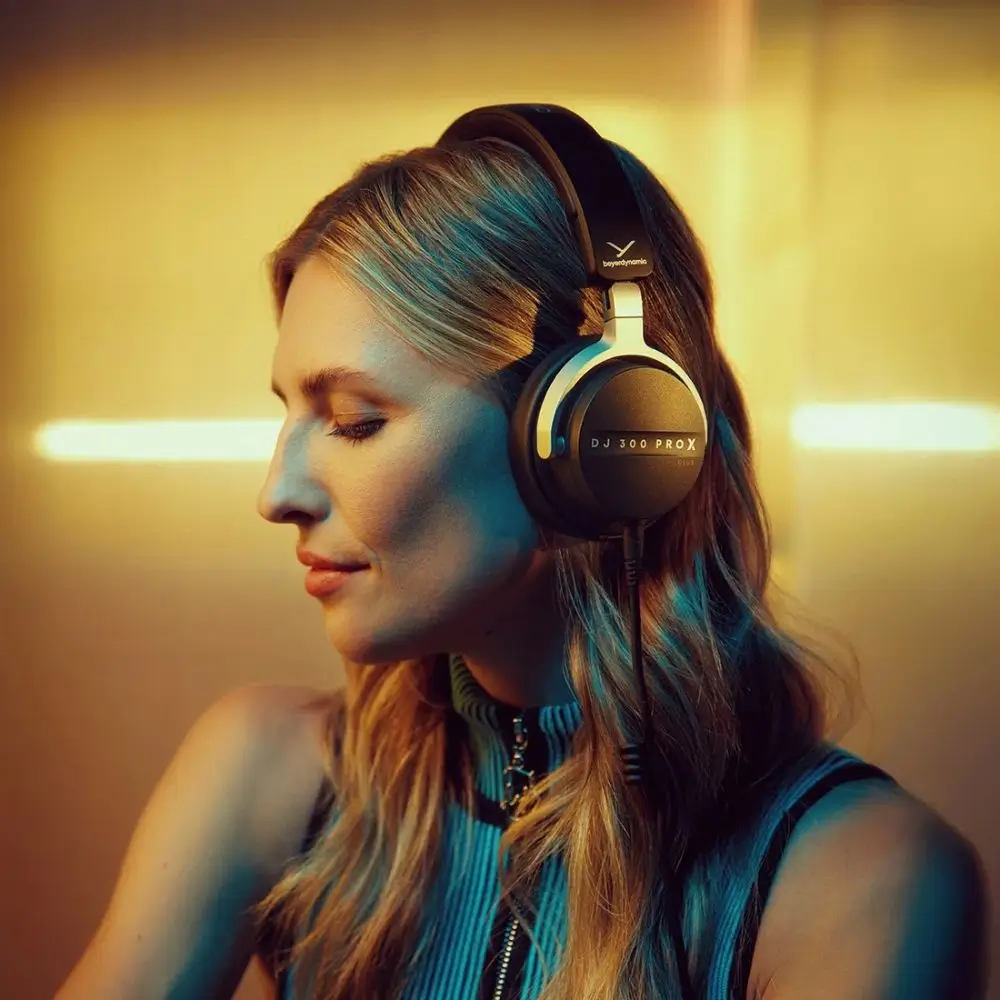 אוזניות DJ 300 PRO X CLUB&nbsp;מבית Beyerdynamic